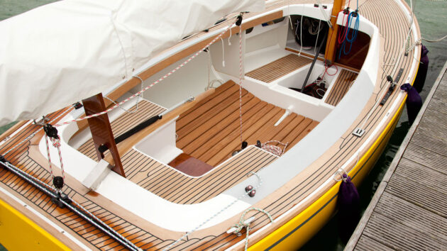Cockpit of a Cormoran boat