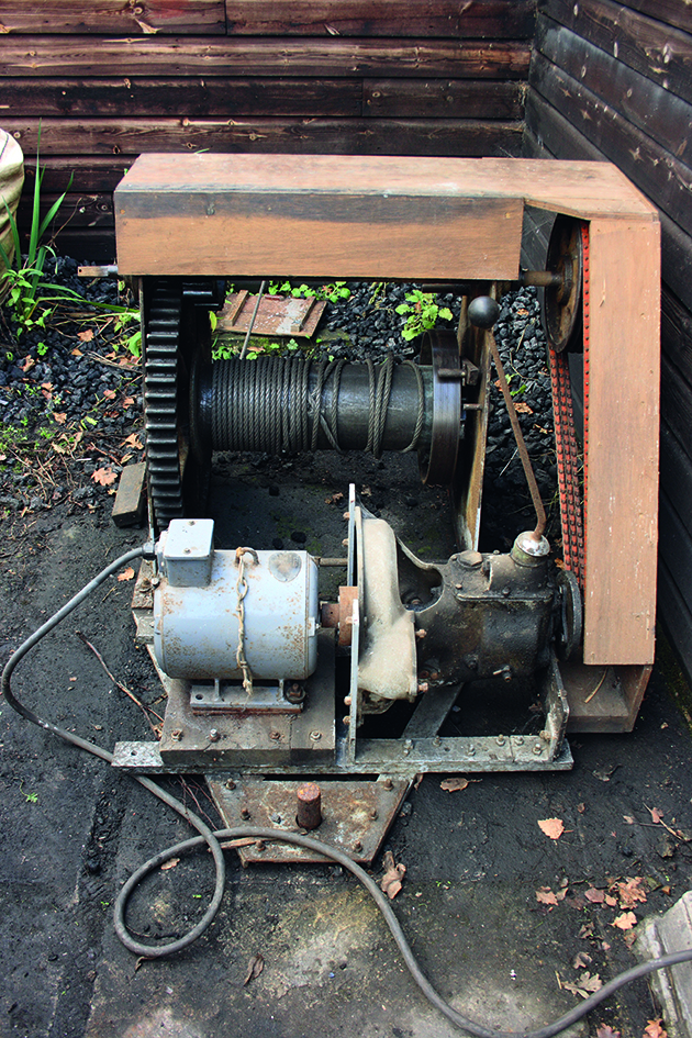 A gearbox for operating a winch