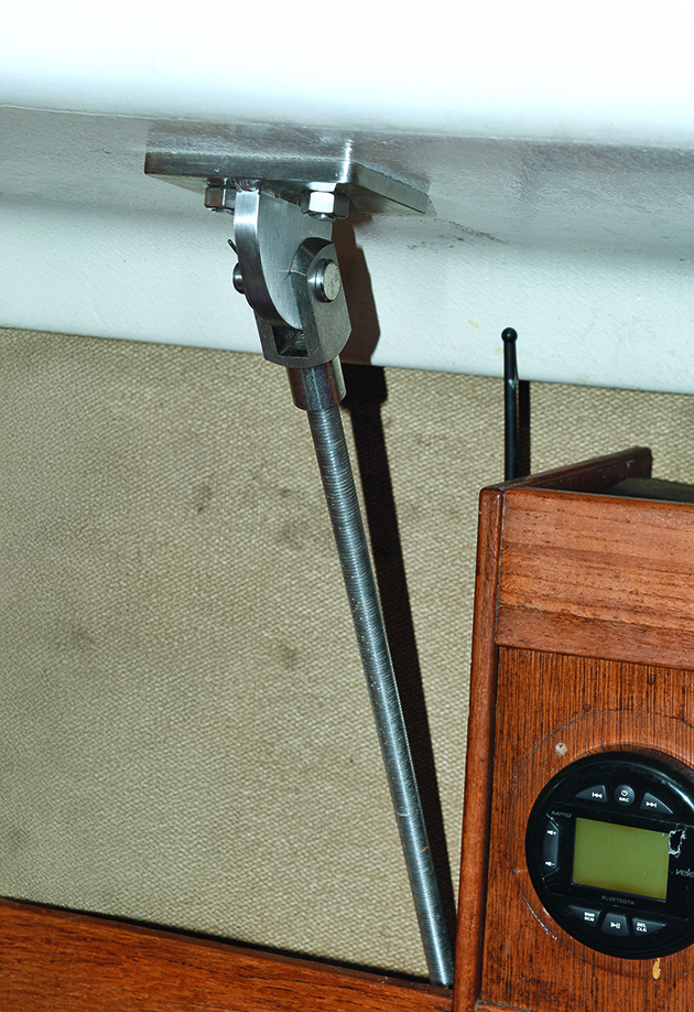 Chainplate bracket and rod on a yacht