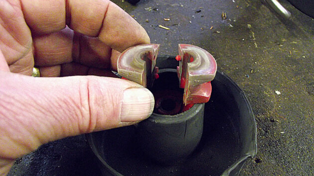 A split bearing from a forestay