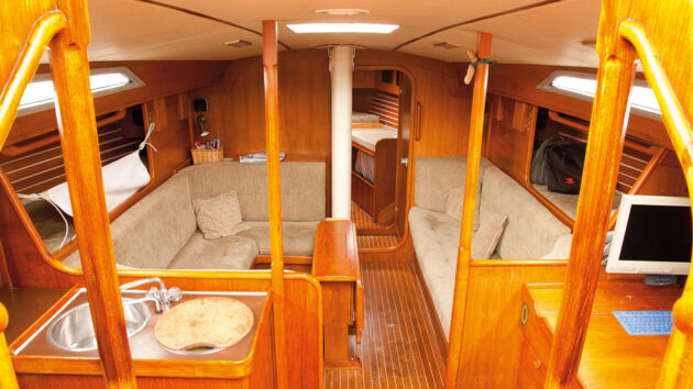 Saloon of the Sigma 41