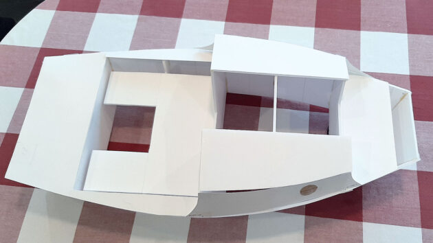 A model of a trailer-sailer boat