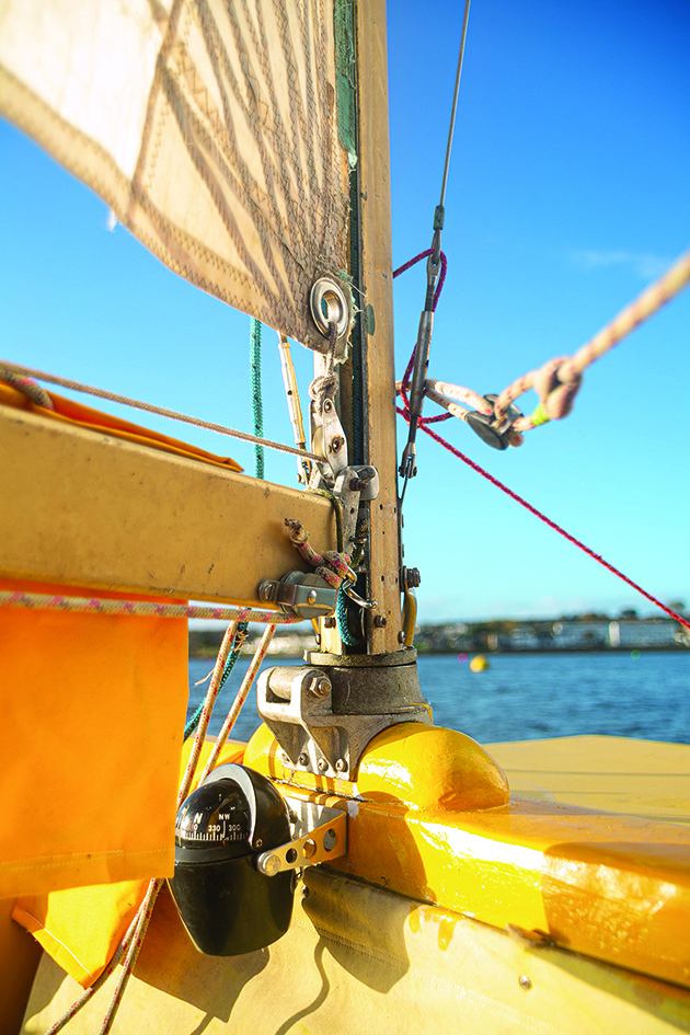A rig on a Chat 18 catamaran