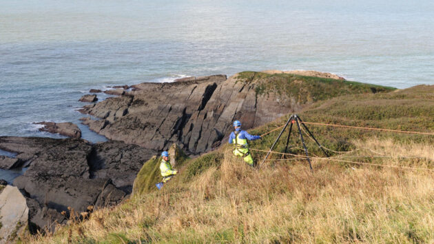 Coastguards on exercise practicing a cliff rescue near Ilfracombe Devon England. Credit: Joan Gravell/Alamy