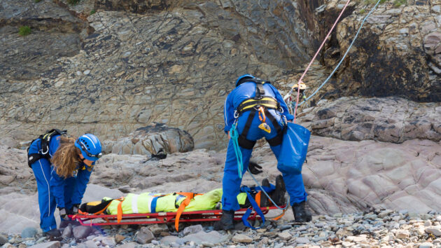 Coastguard Cliff rescue demonstration in Bude, Cornwall. Credit: Nik Taylor/Alamy