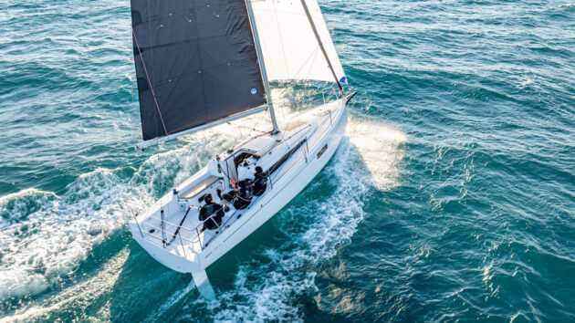A 30ft sailing yacht