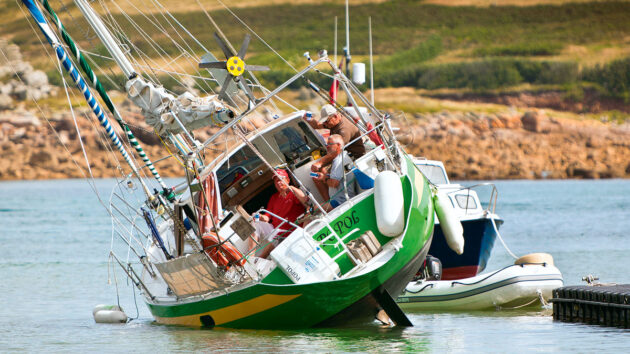 Yacht aground. Credit: SNSM/Alamy