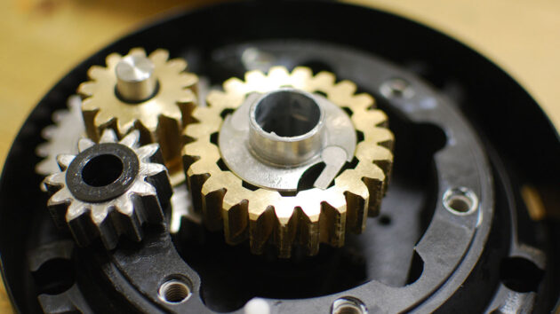 Gear on a winch for a sailing boat