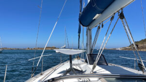 Starlink satellite communications gear aboard a yacht. Credit: Steve Hodges