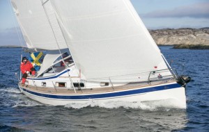 HALLBERG-RASSY-372