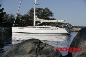 Arcona 430 at anchor