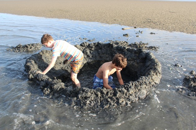 East Coast mudlarking off Leigh-on-Sea