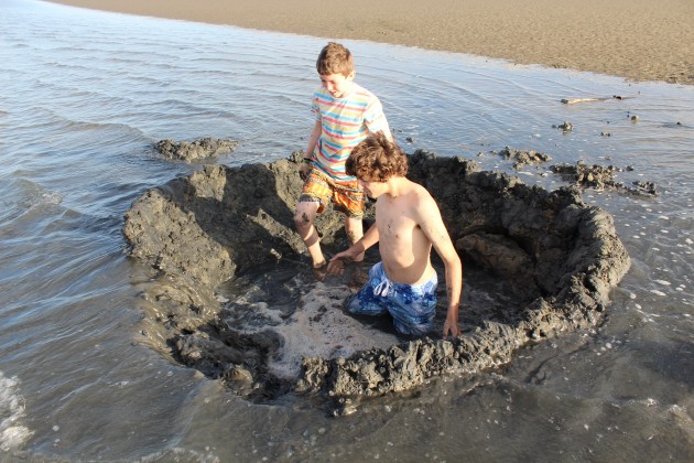 East Coast mudlarking off Leigh-on-Sea