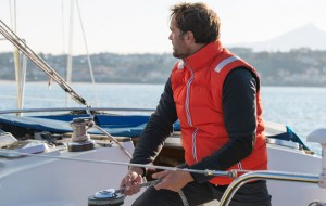 Bodywarmer with buoyancy