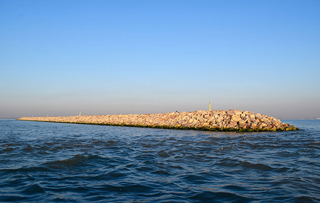 Cowes breakwater is now complete