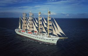 Golden Horizon in full sail