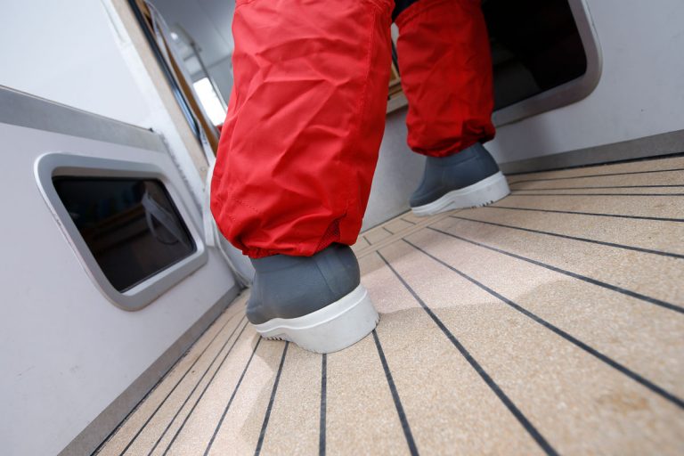 Best sailing boots 9 of the best seaboots tested in Dutch sea trial