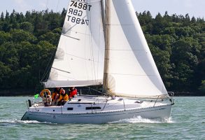 Dufour 30 Classic sailing