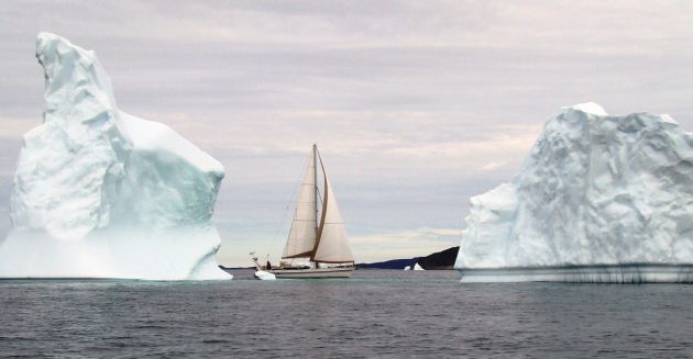 Arctic_Manevaï-an-aluminium-Garcia-47-sailing-in-Greenland.-Eric-Abadie