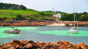 Yachting Monthly March 2022 issues looks at the best pubs to cruise to this summer