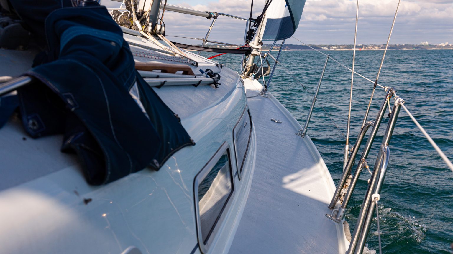 Hunter Channel Hunter Channel 31: A sporty, solidly built cruiser - Yachting Monthly