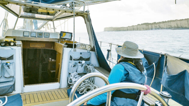 Reaching down to South Foreland to pick up the first of the westerly tide