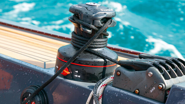 Harken electric winch