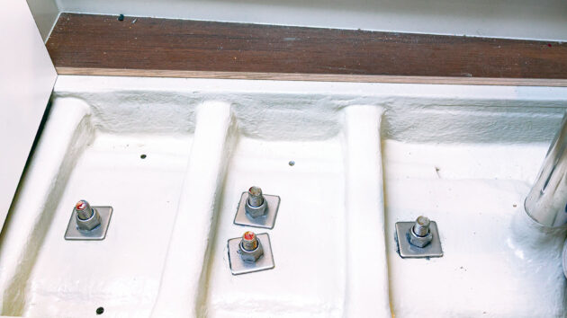 The keel with bolts through