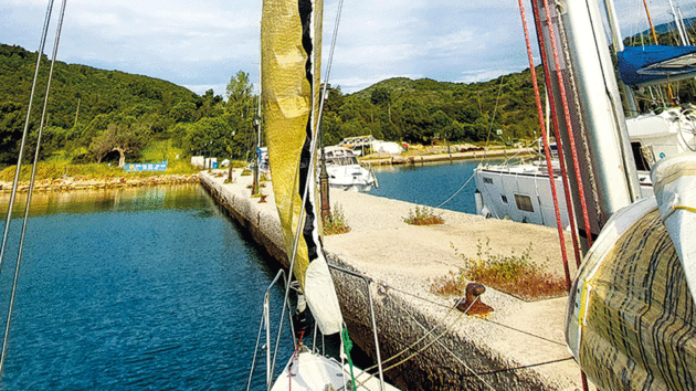 In Trizonia, changing the first jib