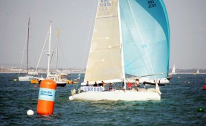 Cowes Week Thursday 12 August 2004 copyright Dan Towers / onEdition