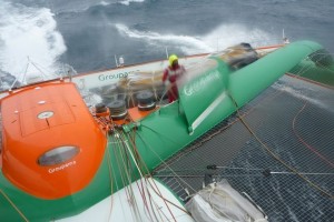 Groupama 3 cross the equator