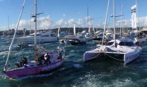 Jessica Watson crosses line