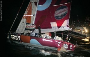 Sam Davies completes the Vendee Globe aboard Roxy