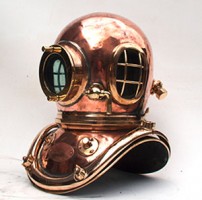 Diving helmet