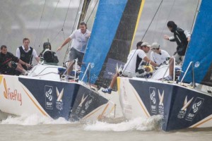 Williams hunts down Richard in their opening duel