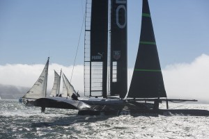 Team ORACLE USA capsize AC72