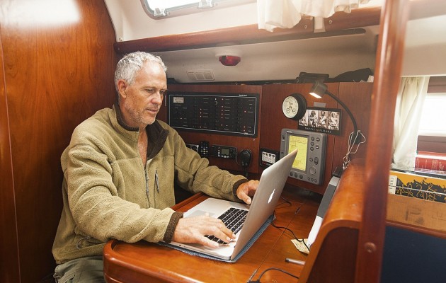 Get the best weather forecasts for crossing the Atlantic west to east