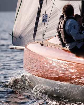 la28-trailable-wooden-boat-topsides-credit-Soenke-Hucho