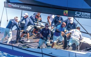 running-the-pit-sailing-tips-credit-Nico-Martinez