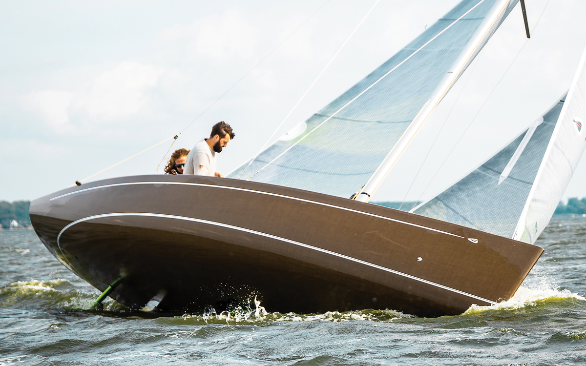 future-yacht-technology-Green-Boats-Flax-27-daysailor