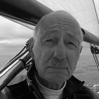 solo-pacific-sailing-webb-chiles-bw-headshot-600px-square