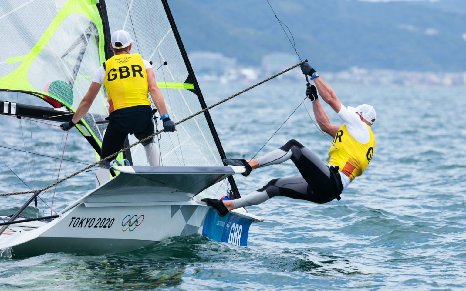 How to sail in light winds and tide Yachting World