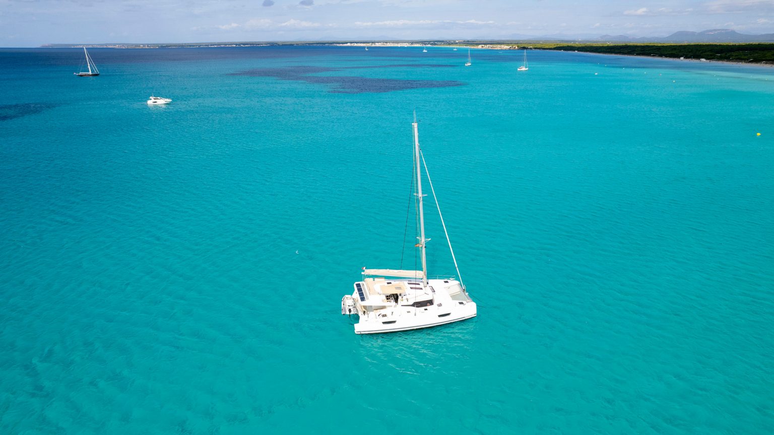 Catamaran sailing can you fast track multihull skills? Top Cruise Trips