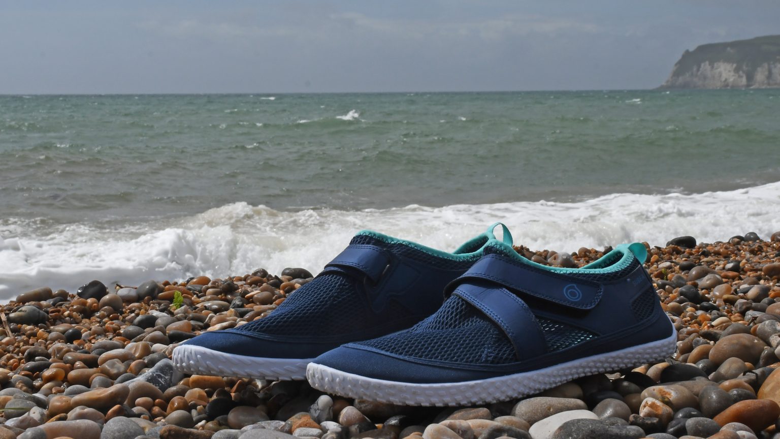 Best kayak shoes for protecting your feet during paddling adventures