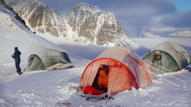 Traverse team managed to set up an overnight camp on the south col’s icy platform.