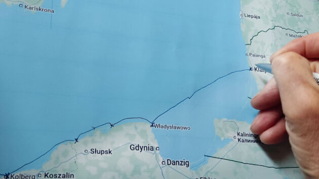 Plotting a route on a map