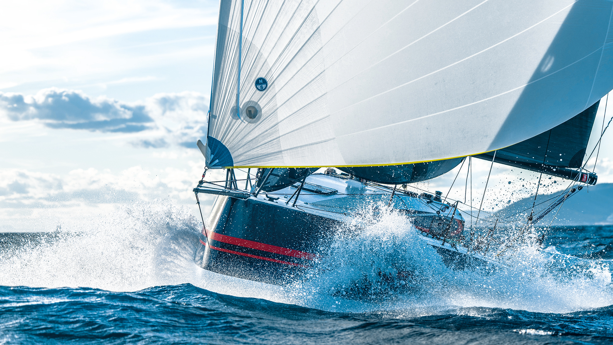 jeekページ JPK 1050 review: Absolute top-performing offshore monohull