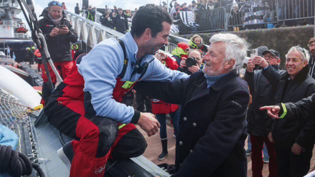 Soudée being congratulated by previous record holder Van Den Heede