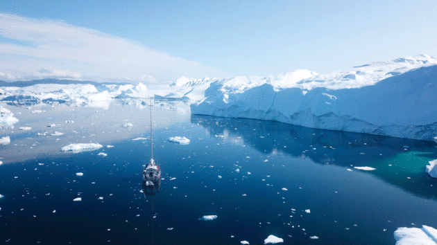 High latitudes sailing