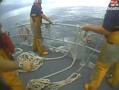 humber rnli towing yacht